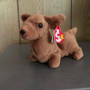 Ty Beanie Baby “Weenie” 1995 – Rare PVC Pellets, Tag Errors, Retired, MWMT